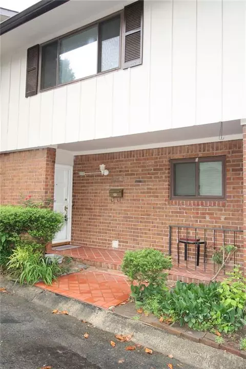 2562 Bradford Sq NE, Atlanta, GA 30345
