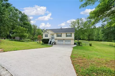 4267 Wintergreen Ct, Gainesville, GA 30507