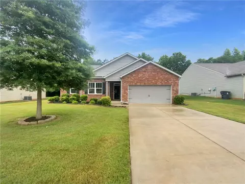 5515 Martin Ct, Ellenwood, GA 30294