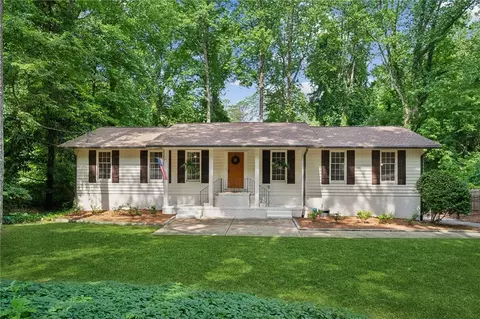 124 Rhodes Dr, Marietta, GA 30068
