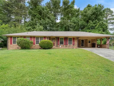 4140 Weston Dr, Powder Springs, GA 30127