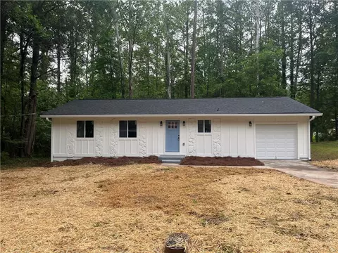 3572 Orbit Ct, Ellenwood, GA 30294