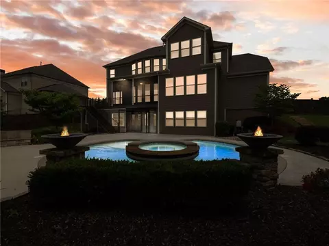 612 Rio Vista Ct, Suwanee, GA 30024