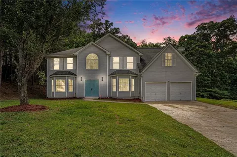 5177 Round Table Dr, Ellenwood, GA 30294