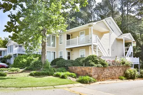 608 Augusta Dr SE, Marietta, GA 30067