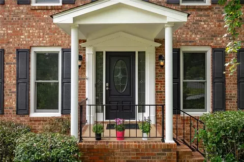 1658 Basin Dr, Suwanee, GA 30024 photo 4