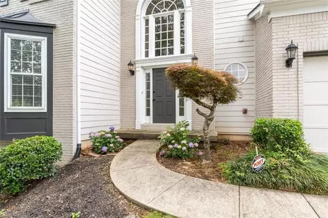 24 Parkside Cir, Marietta, GA 30068