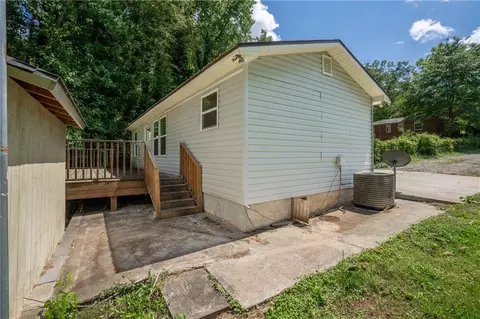2856 Pinecrest Dr, Gainesville, GA 30504 photo 3