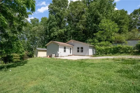 2856 Pinecrest Dr, Gainesville, GA 30504
