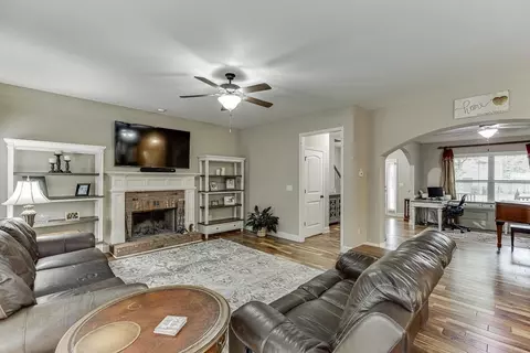5582 Leaf Ridge Ln, Buford, GA 30518 photo 10