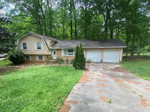 8311 Magnolia Dr, Jonesboro, GA 30238