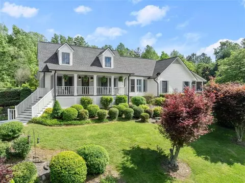 384 Pine Grove Rd, Cornelia, GA 30531