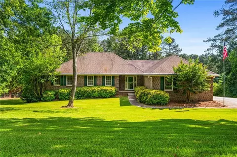 652 Stillwaters Dr SW, Marietta, GA 30064