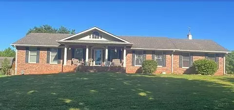 2517 E Cherokee Dr, Woodstock, GA 30188