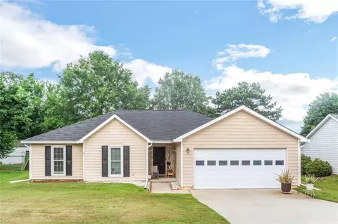 1422 Oak Knoll Dr, Conyers, GA 30012