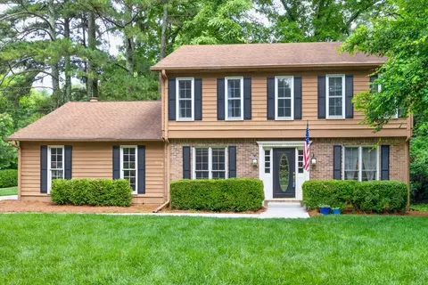 1929 Brockett Creek Ct, Tucker, GA 30084