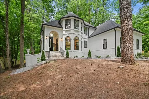 1428 Valley View Rd, Dunwoody, GA 30338