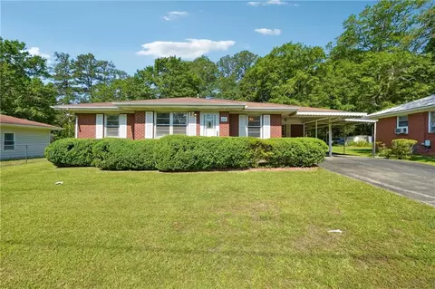 6733 Delta Dr, Riverdale, GA 30274