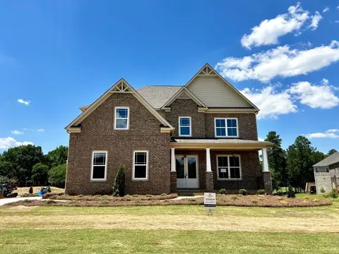 6704 Viewpointe Dr, Locust Grove, GA 30248