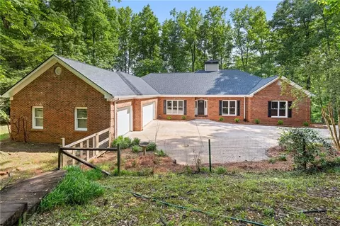 6785 Bennett Rd, Cumming, GA 30041