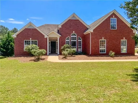 9102 Alden Dr, Locust Grove, GA 30248