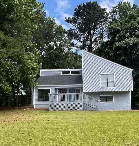 3561 Mill Lake Dr, Douglasville, GA 30135