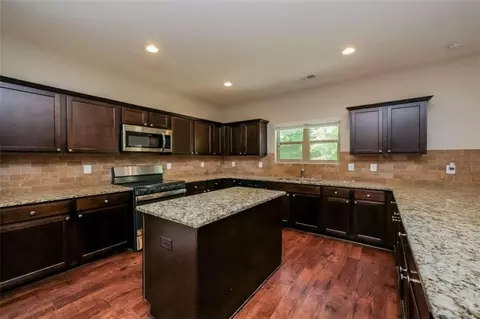 608 Sedona Loop, Hampton, GA 30228 photo 3