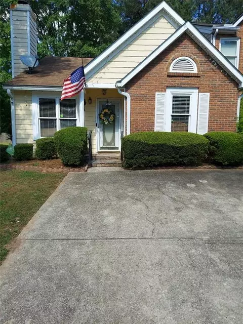 8038 S Bay Ct, Riverdale, GA 30274