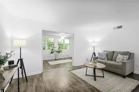 94 Rosaire Pl NW, Atlanta, GA 30327
