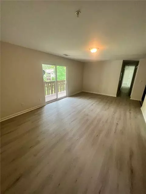 1024 Camelot Dr, Atlanta, GA 30349