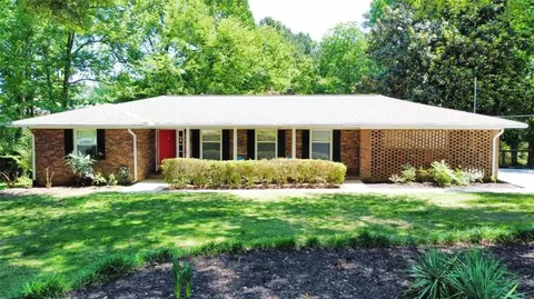 8591 Melrose Cir, Douglasville, GA 30134