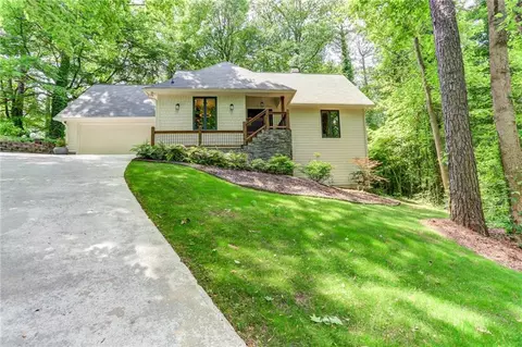 2456 Lauderdale Dr NE, Atlanta, GA 30345