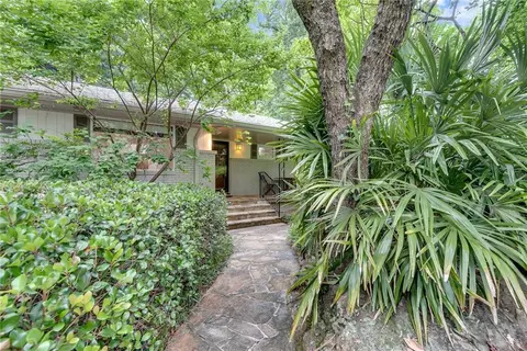 940 Vistavia Cir, Decatur, GA 30033