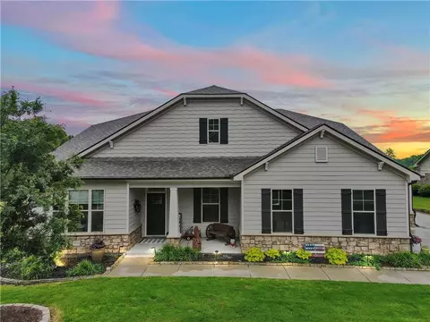 479 Carmichael Cir, Canton, GA 30115
