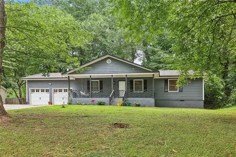 594 Oak Springs Dr, Lawrenceville, GA 30043