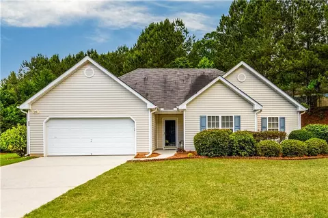 228 Towler Shoals Dr, Loganville, GA 30052