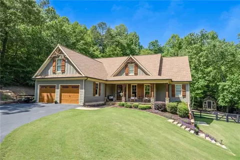 300 Links Cir, Waleska, GA 30183
