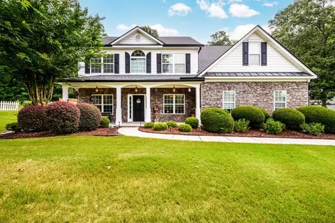 1194 Woodmere Dr, Loganville, GA 30052