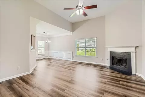 365 Fairpointe Pl, Suwanee, GA 30024 photo 8