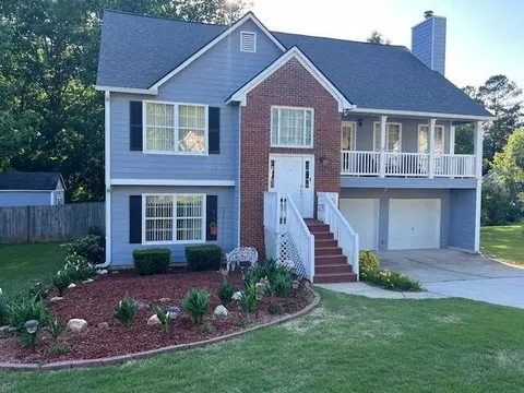 132 Farm St, Hiram, GA 30141