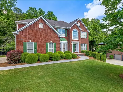 1016 Bradshaw Estates Dr, Canton, GA 30115