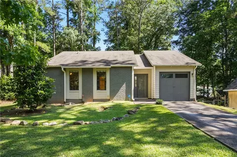 6686 Doublegate Ln, Rex, GA 30273 photo 2