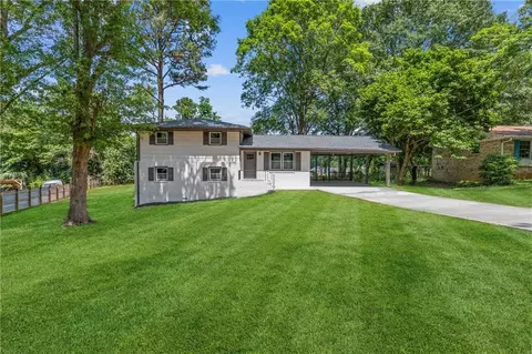 1614 Pine Cir, Lawrenceville, GA 30044