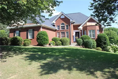 4813 Holland View Dr, Flowery Branch, GA 30542