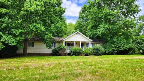 1077 Chandler Rd, Lawrenceville, GA 30045