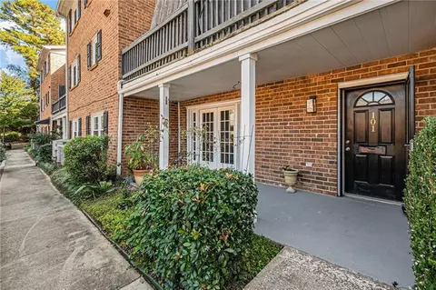 6520 Roswell Rd NE #101, Sandy Springs, GA 30328