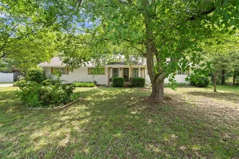 3370 Castille Dr, Snellville, GA 30039