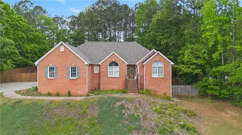 170 Wisteria Dr, Hiram, GA 30141