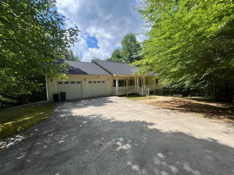 1652 Deer Trail Lakes Dr, Clarkesville, GA 30523