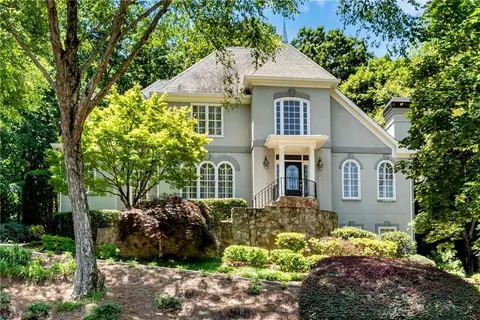 789 Oak Trail Dr, Marietta, GA 30062